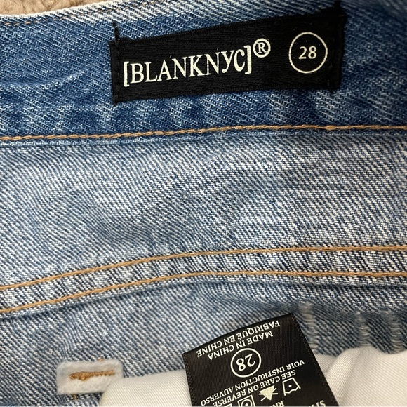 NWT Blank NYC Distressed High Rise Denim Short - Picture 6 of 13